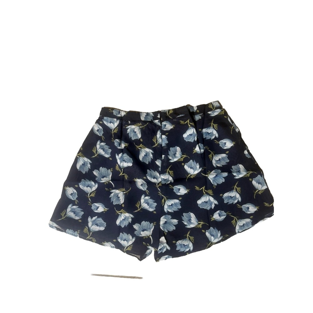 Hayden Navy Blue Floral Shorts Size Medium
